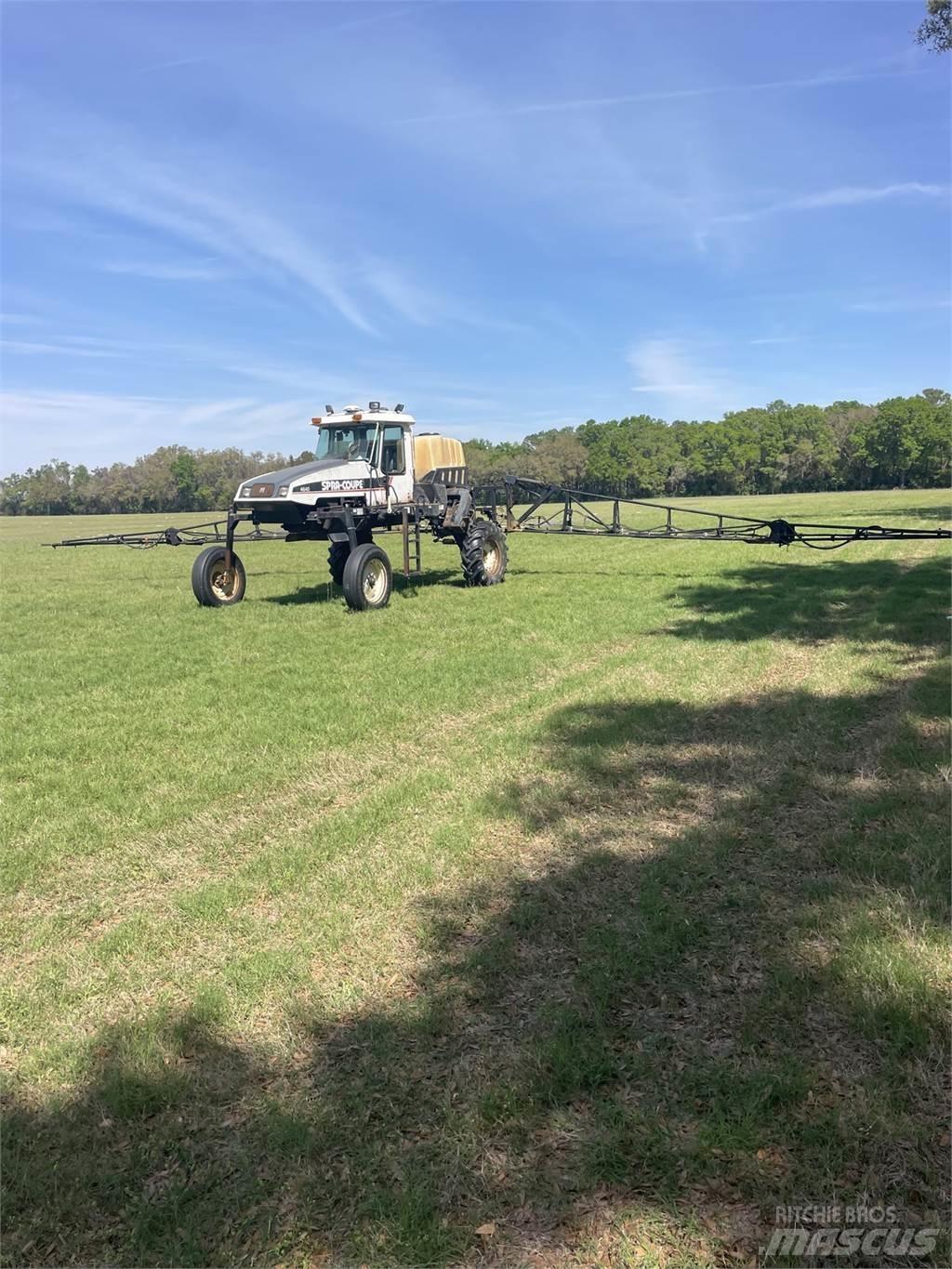 Agco 4640 牵引式喷雾机