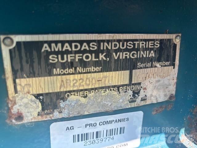 Amadas AR2200 联合收割机