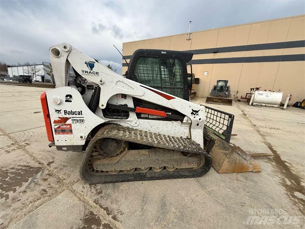Bobcat T740 小型装载机