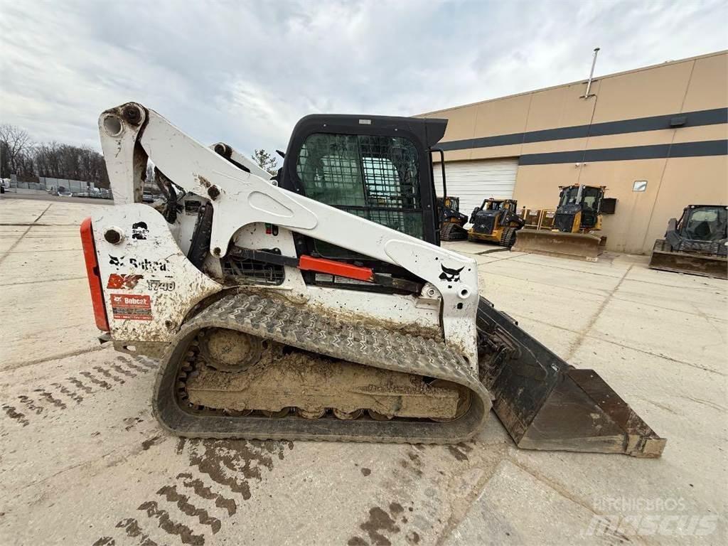 Bobcat T740 小型装载机