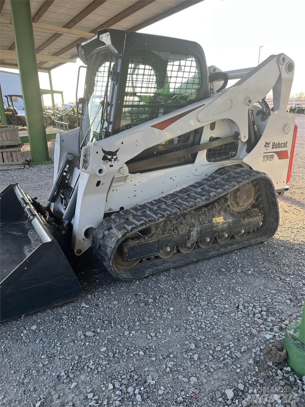 Bobcat T740 小型装载机