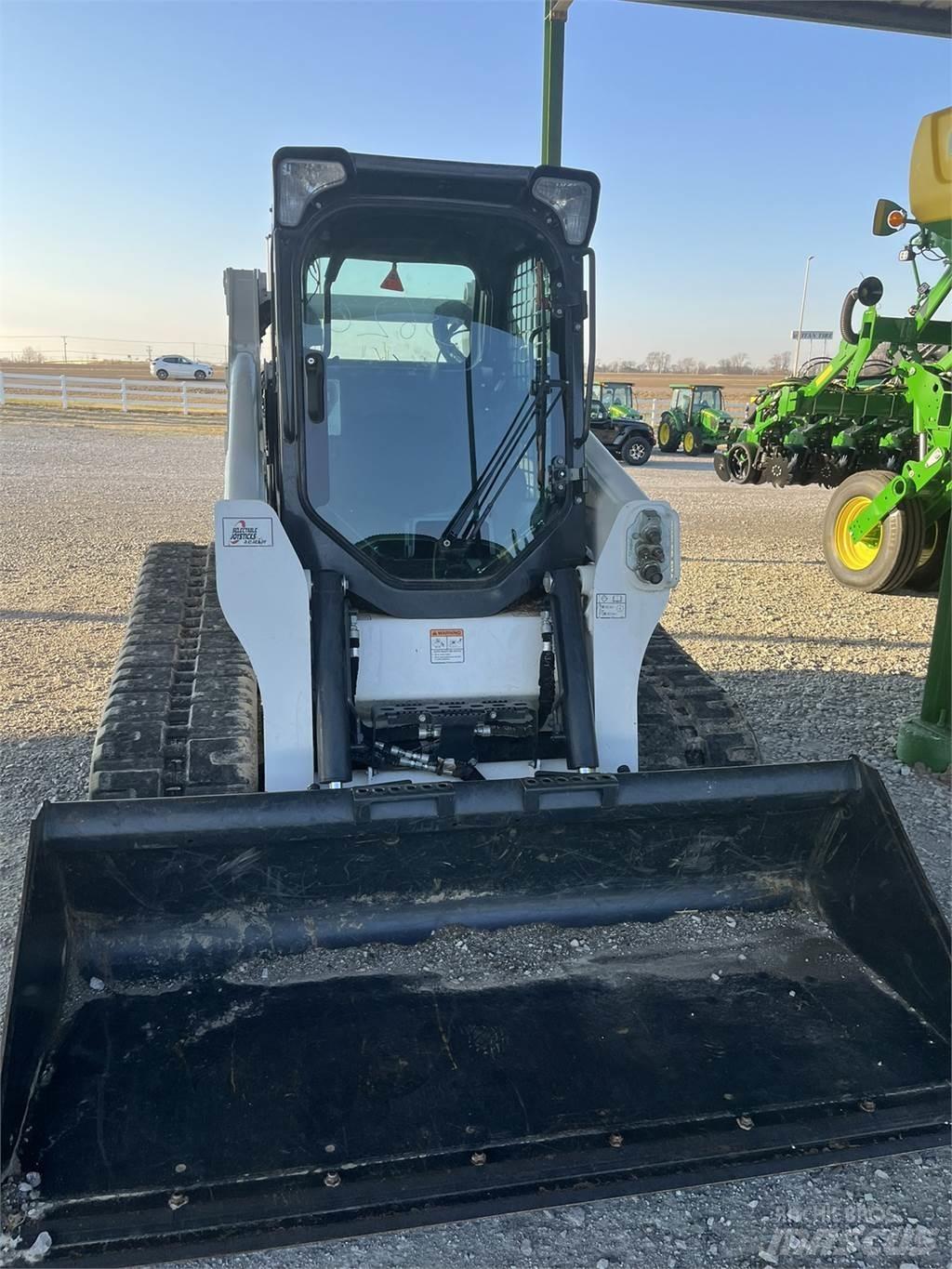 Bobcat T740 小型装载机