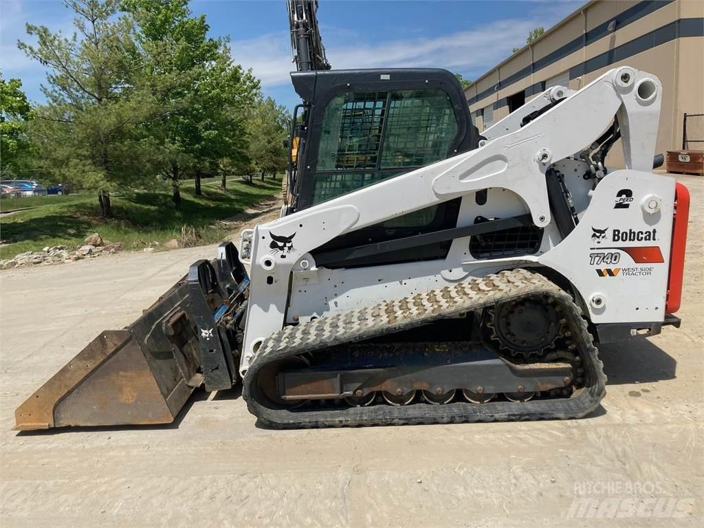 Bobcat T740 小型装载机