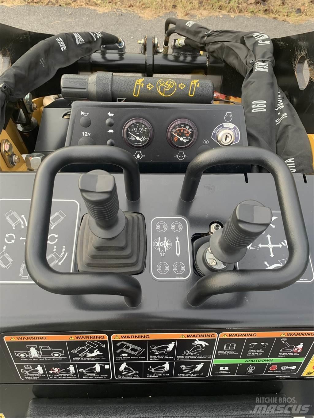 Boxer 700HDX 小型装载机