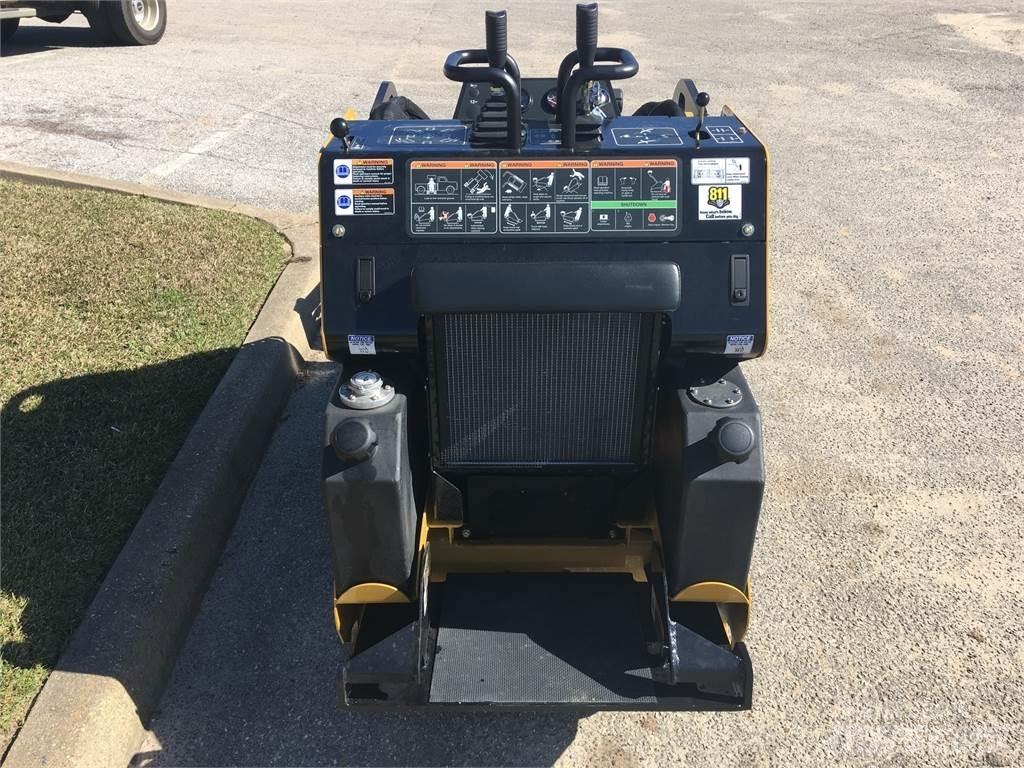 Boxer 700HDX 小型装载机