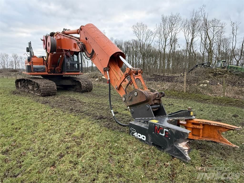 Doosan 225 挖坑机