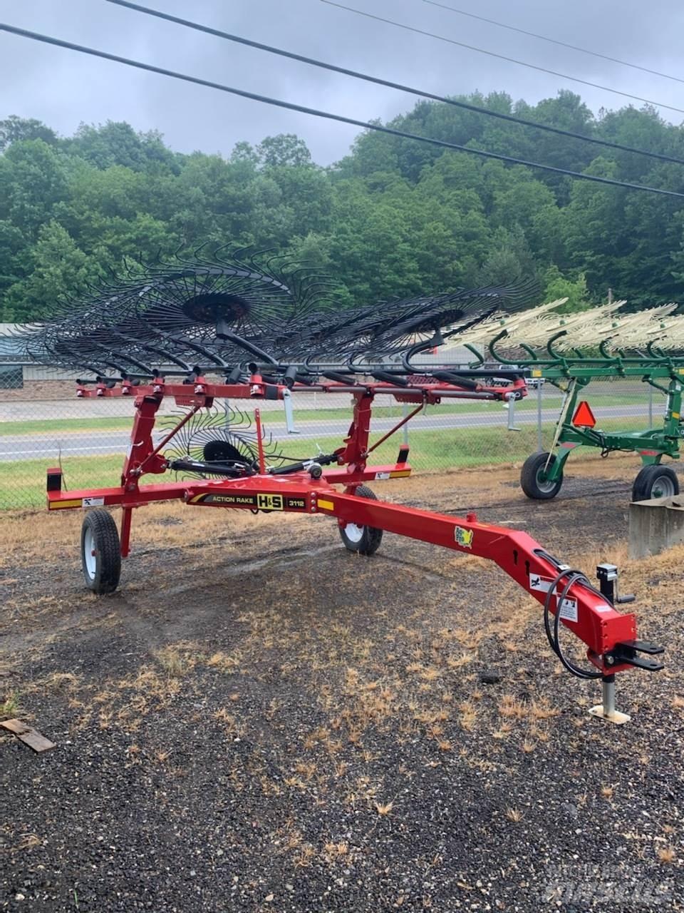 H&S AR3112 犁耙和摊草机