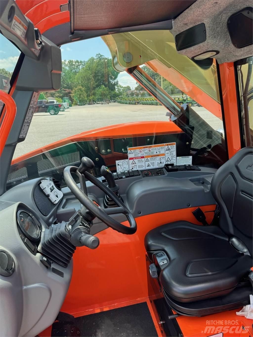 JLG G5-18A 伸缩臂叉装车|叉装车