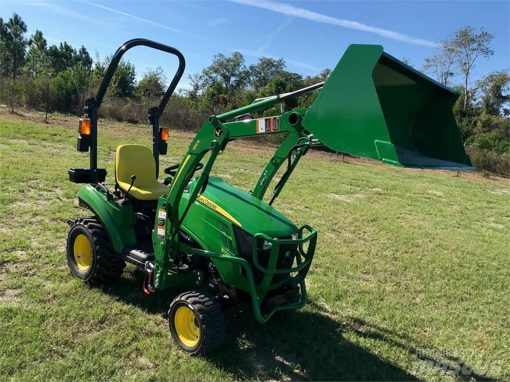 John Deere 1023E 小型拖拉机
