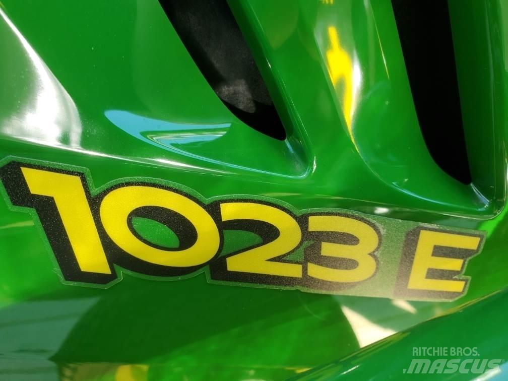 John Deere 1023E 小型拖拉机