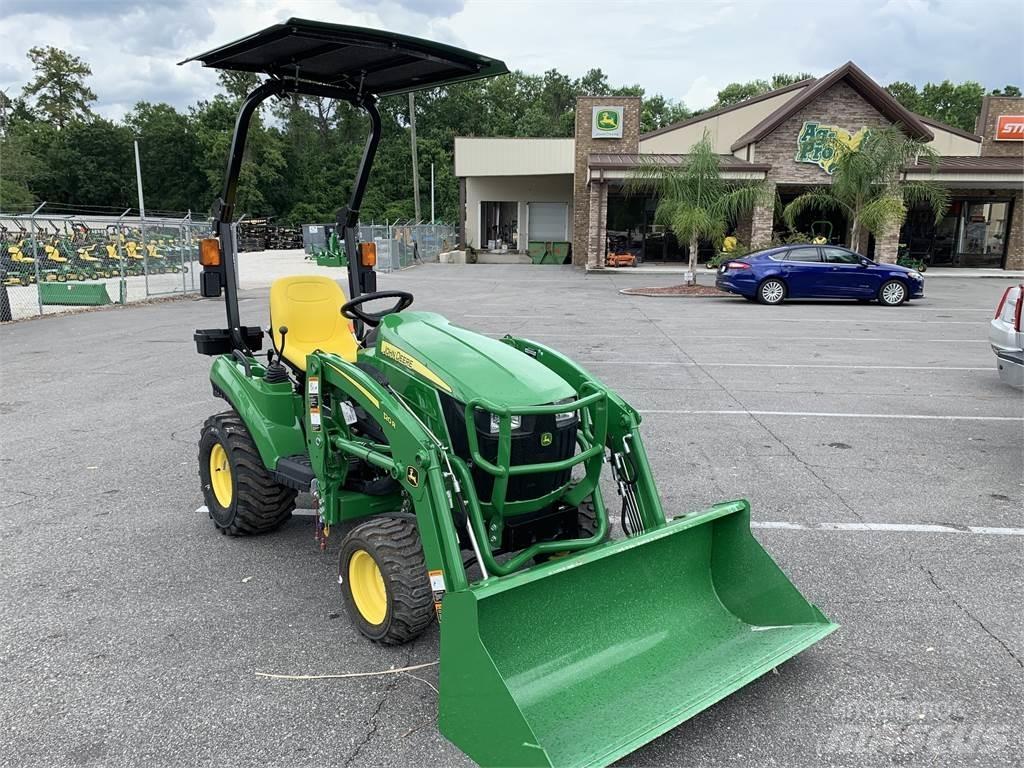 John Deere 1023E 小型拖拉机