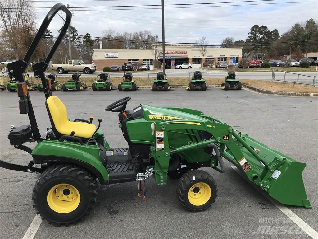 John Deere 1023E 小型拖拉机