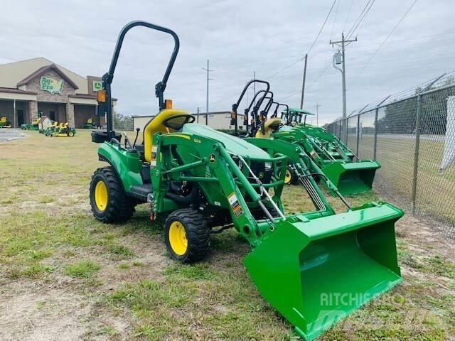 John Deere 1023E 小型拖拉机