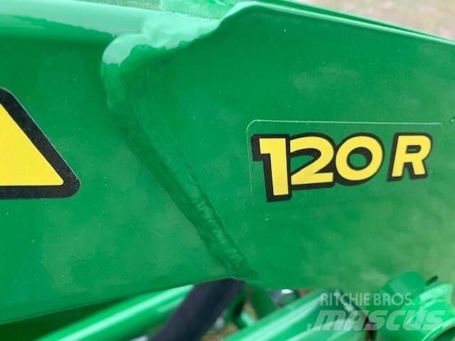 John Deere 1023E 小型拖拉机