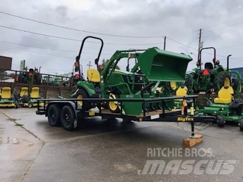 John Deere 1023E 小型拖拉机