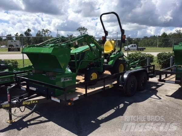 John Deere 1023E 小型拖拉机