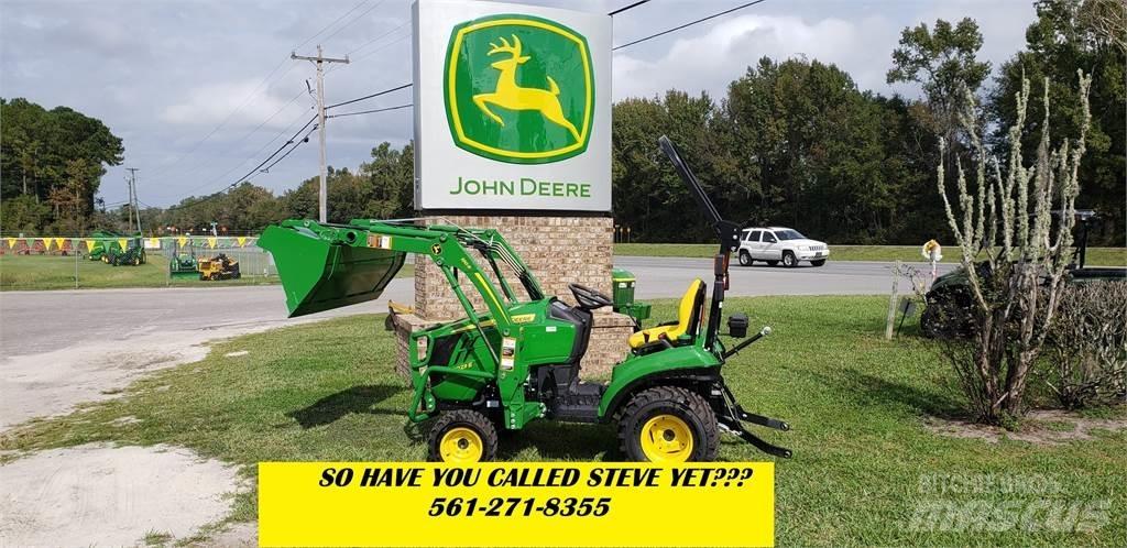 John Deere 1023E 小型拖拉机