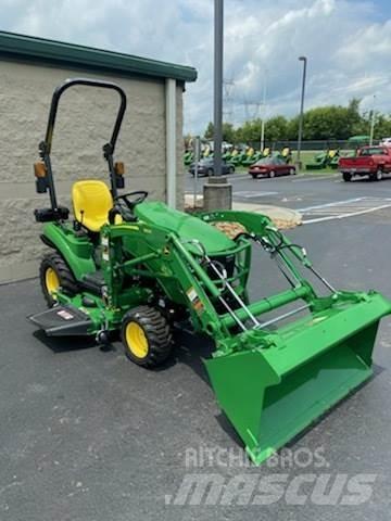 John Deere 1023E 小型拖拉机