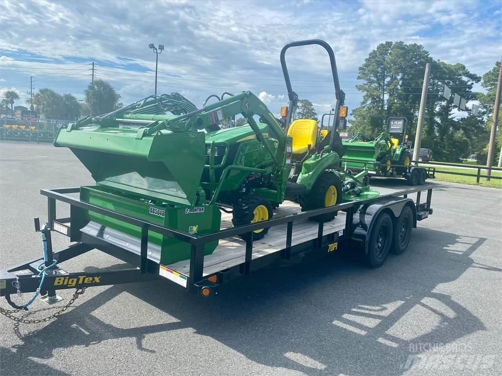 John Deere 1023E 小型拖拉机