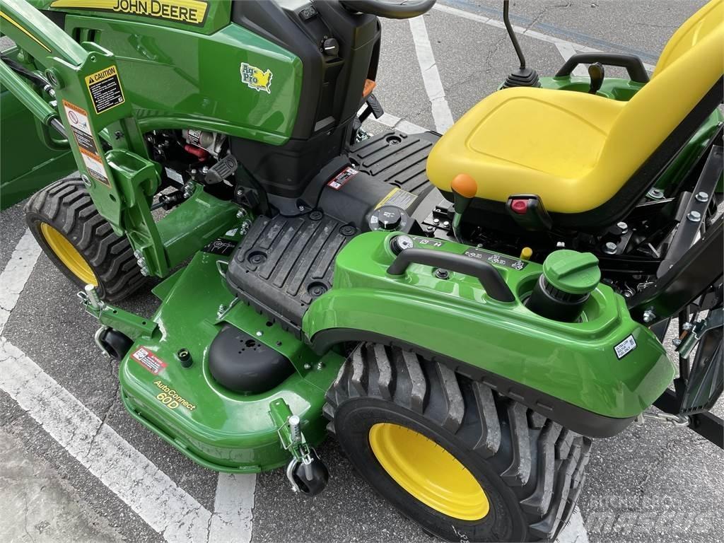 John Deere 1023E 小型拖拉机