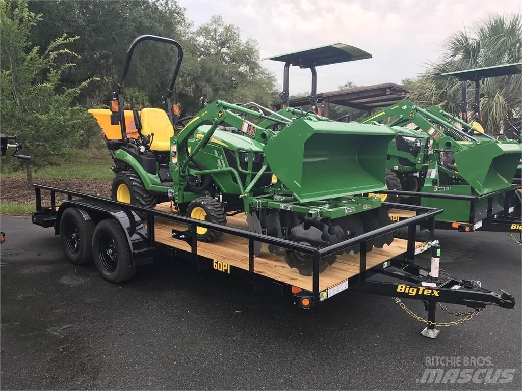 John Deere 1025R 小型拖拉机
