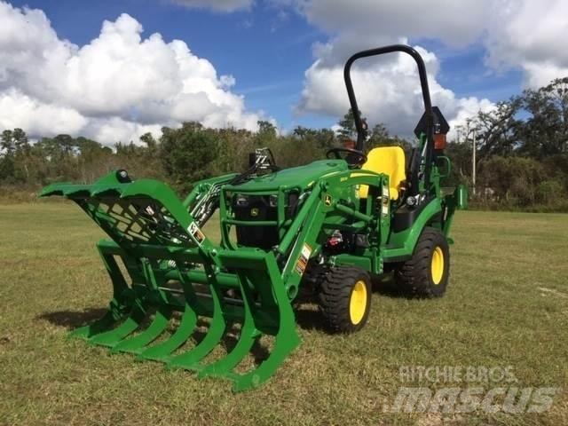 John Deere 1025R 小型拖拉机