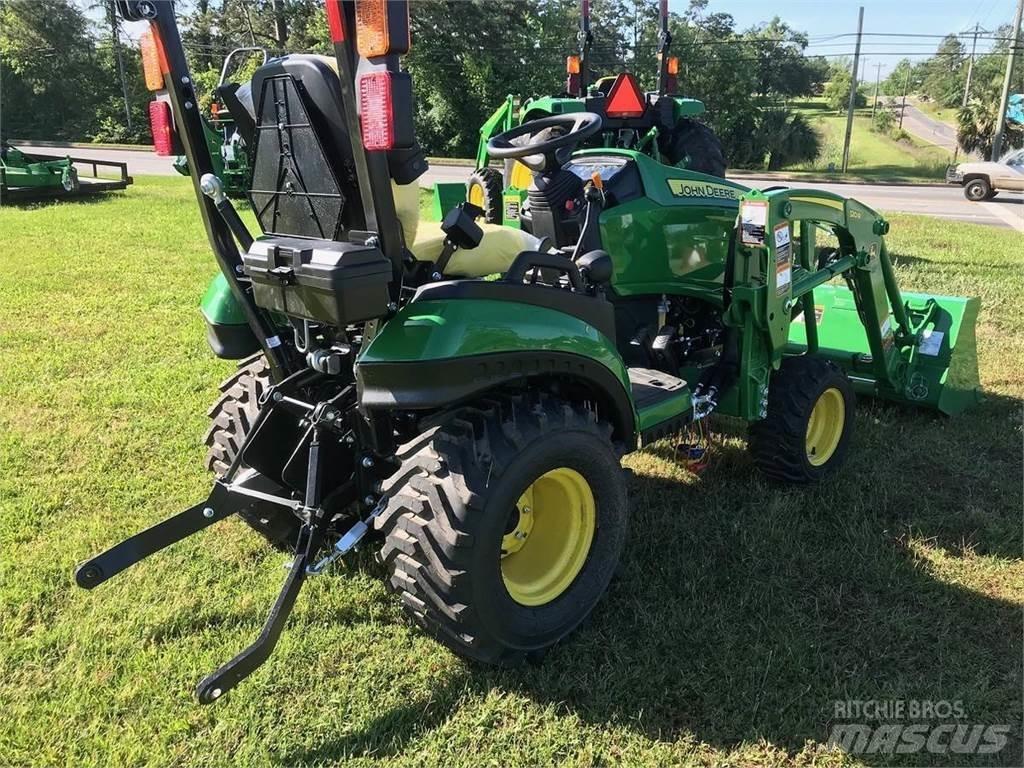 John Deere 1025R 小型拖拉机