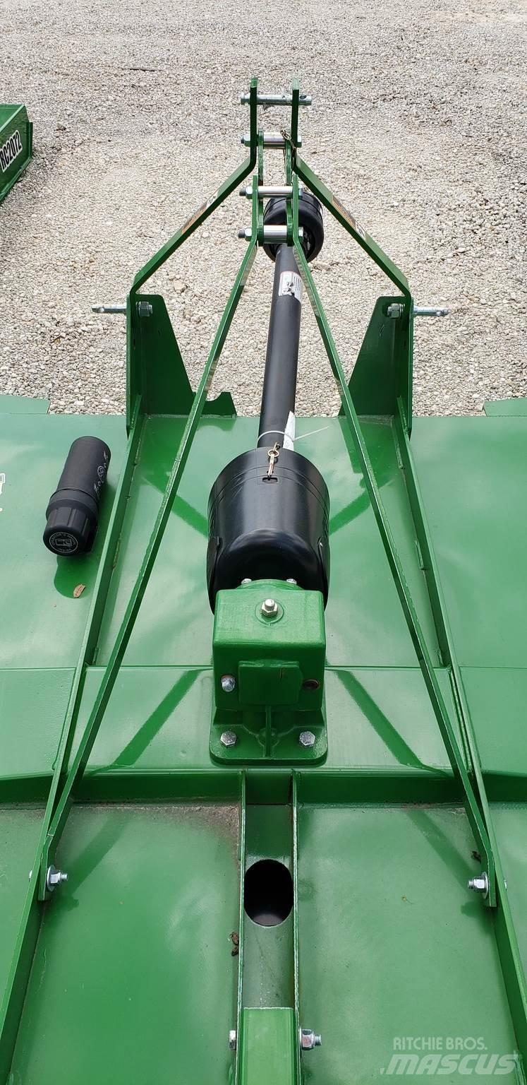 John Deere 1025R 小型拖拉机