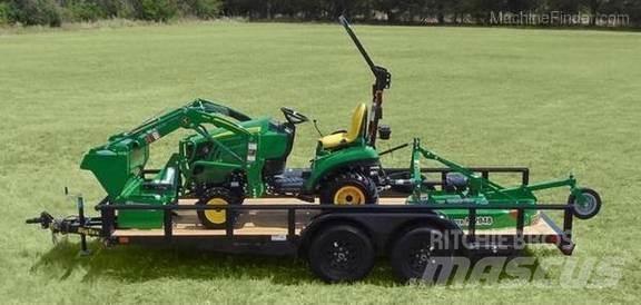 John Deere 1025R 小型拖拉机