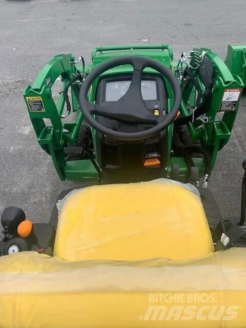 John Deere 1025R 小型拖拉机