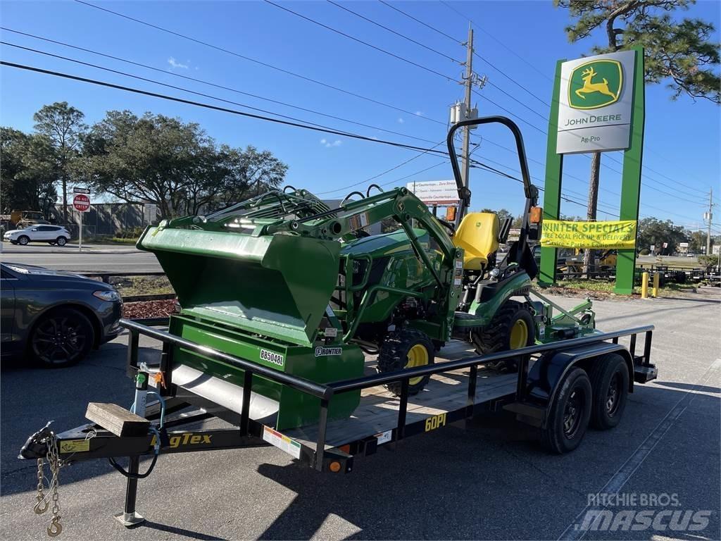John Deere 1025R 小型拖拉机