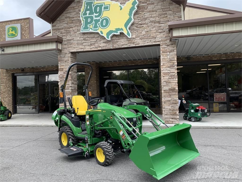 John Deere 1025R 小型拖拉机