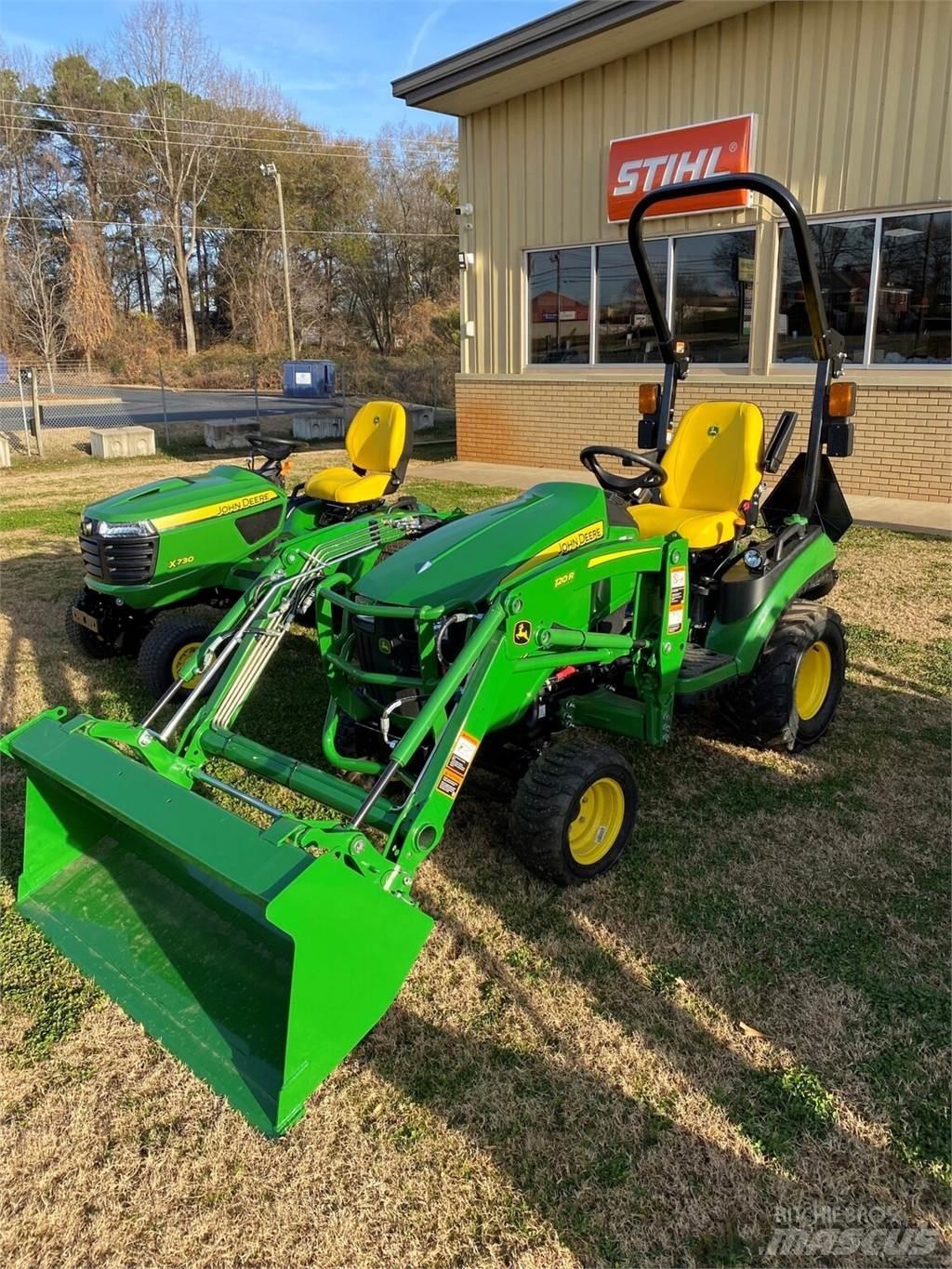 John Deere 1025R 小型拖拉机