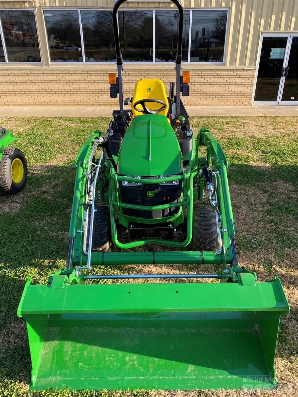 John Deere 1025R 小型拖拉机