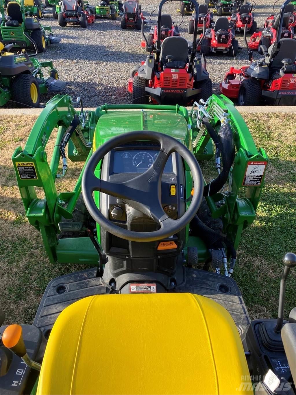 John Deere 1025R 小型拖拉机