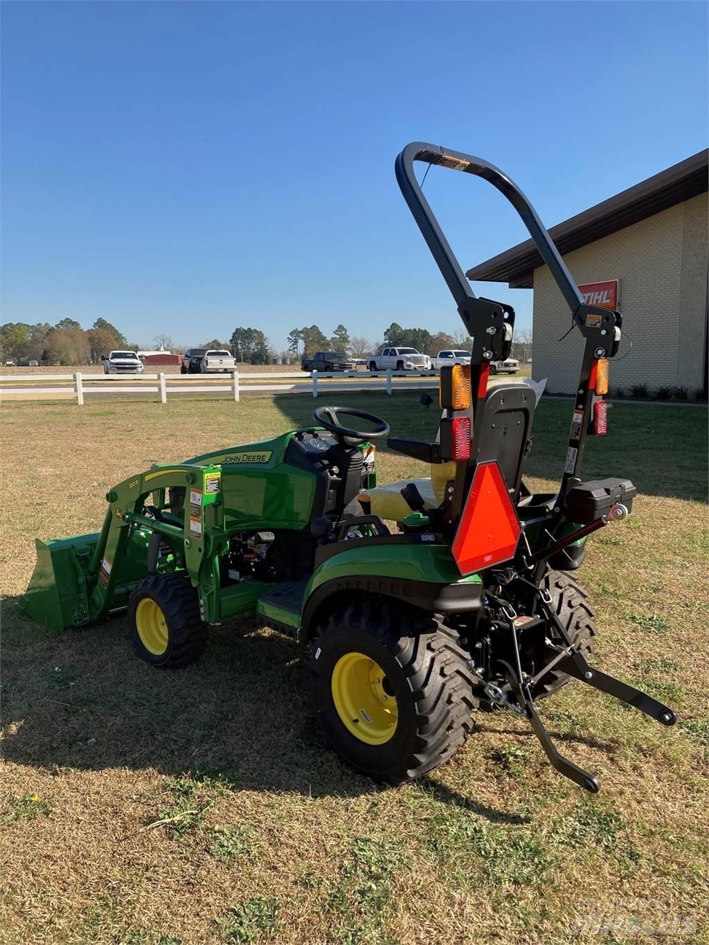 John Deere 1025R 小型拖拉机