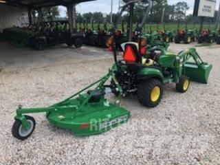 John Deere 1025R 小型拖拉机