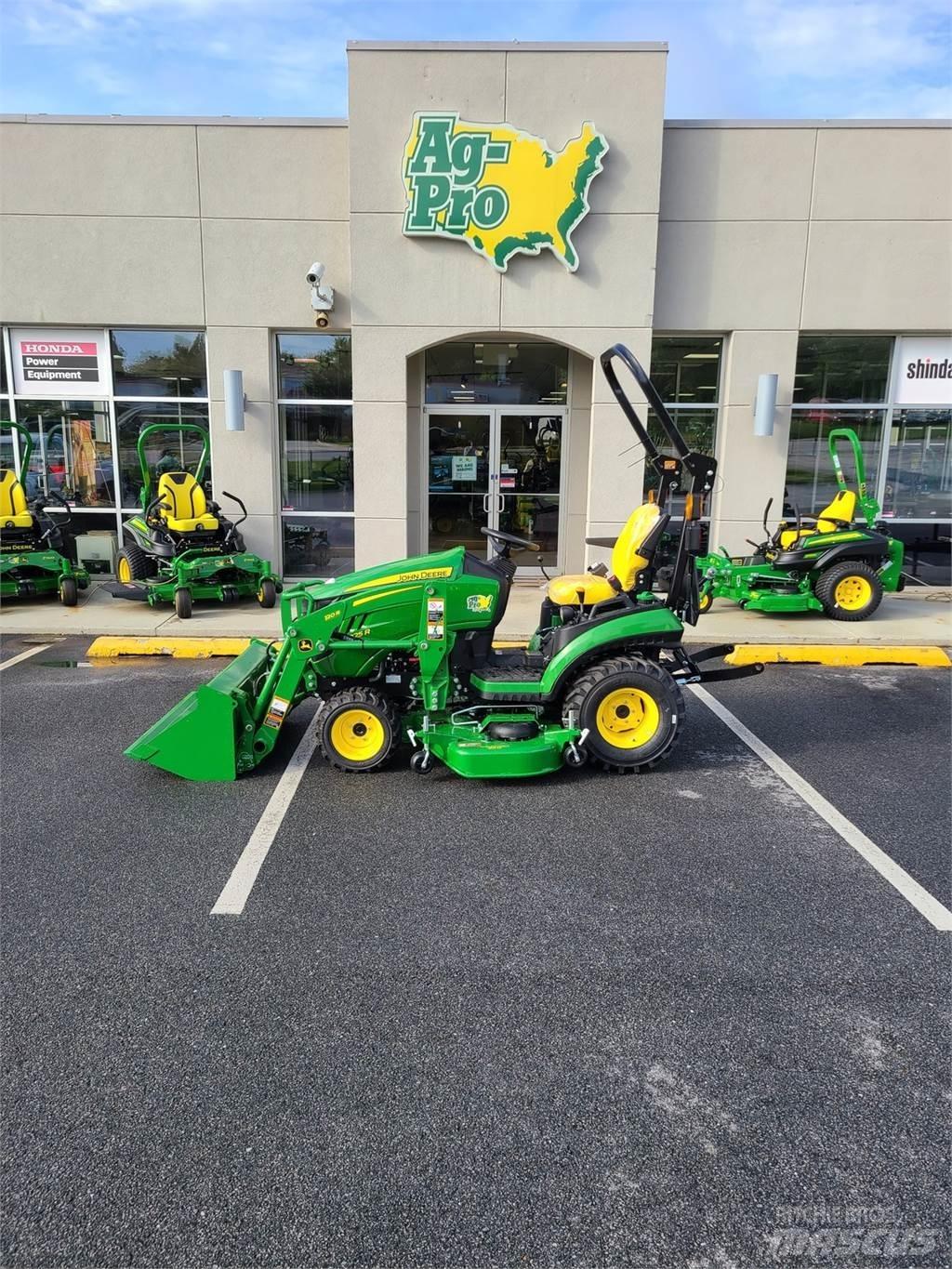 John Deere 1025R 小型拖拉机