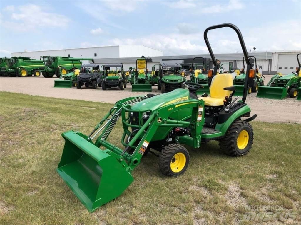 John Deere 1025R 小型拖拉机