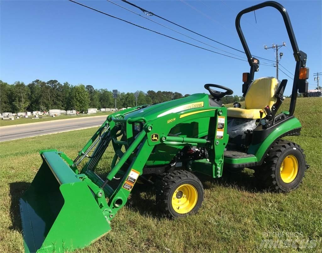 John Deere 1025R 小型拖拉机