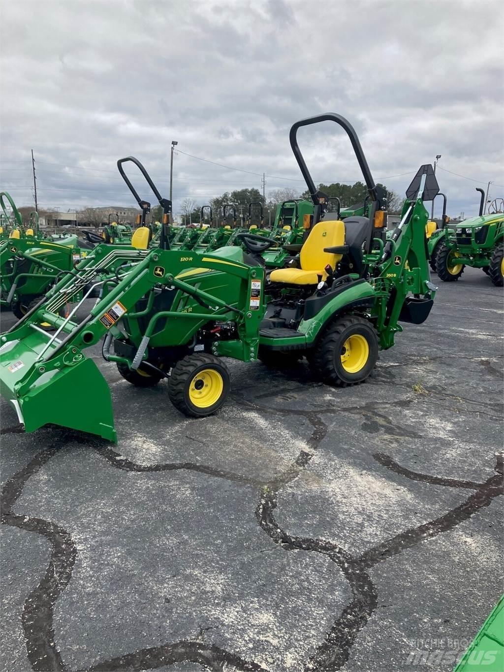 John Deere 1025R 小型拖拉机
