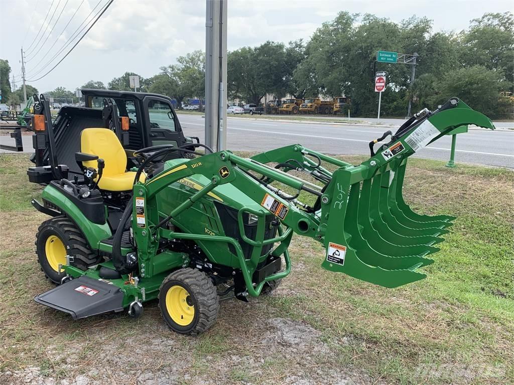 John Deere 1025R 小型拖拉机