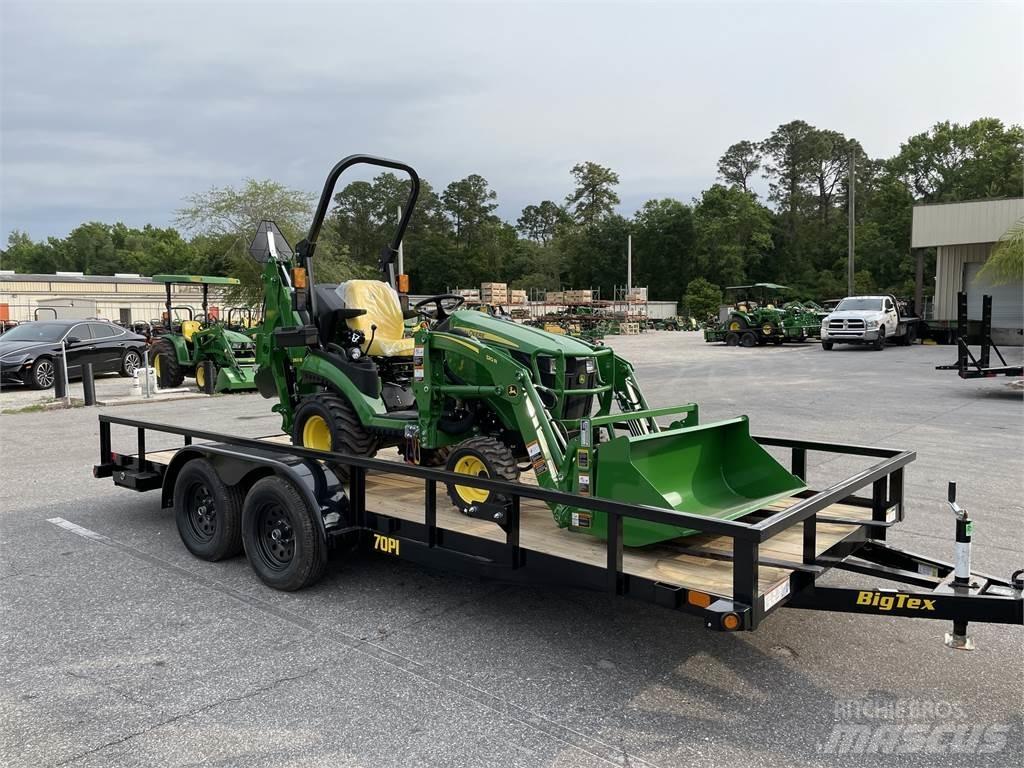 John Deere 1025R 小型拖拉机