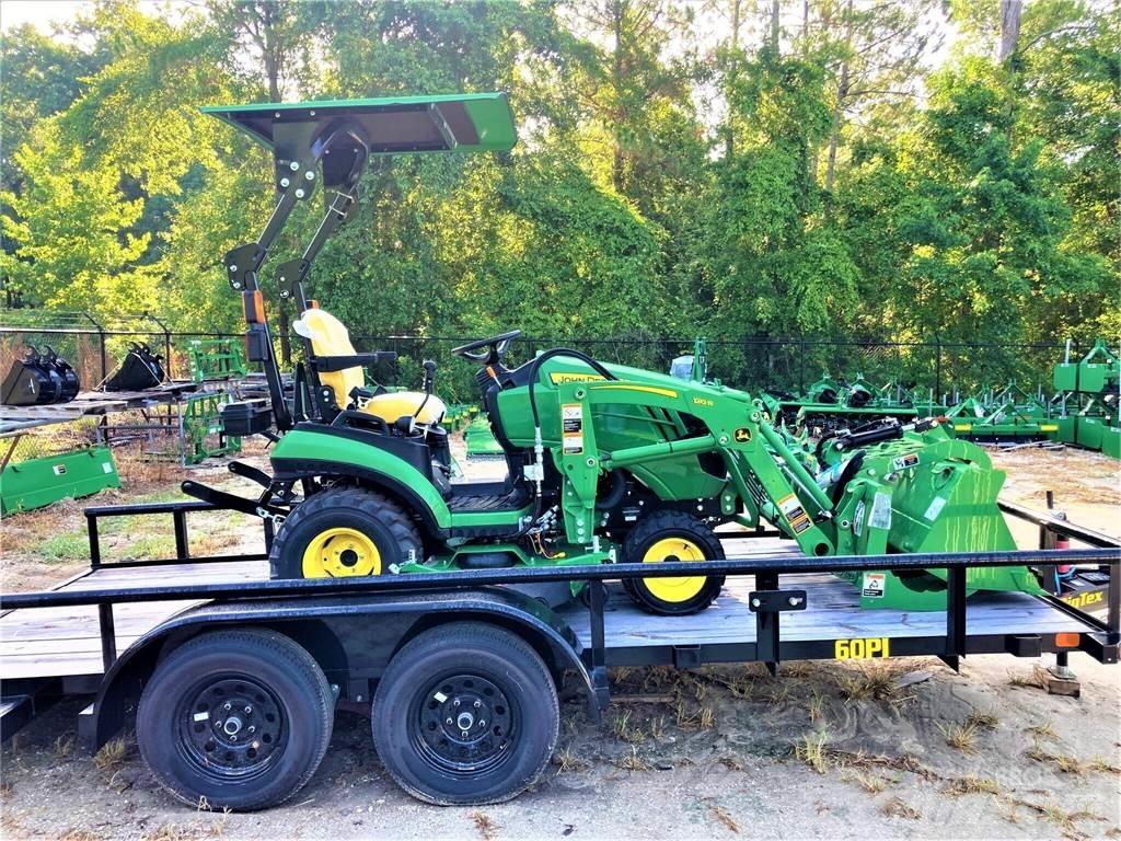 John Deere 1025R 小型拖拉机