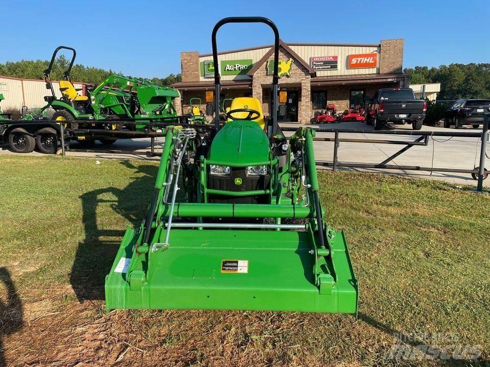 John Deere 1025R 小型拖拉机