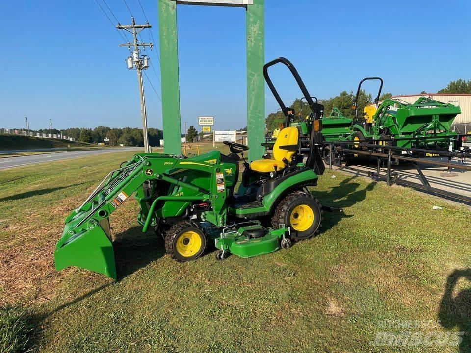 John Deere 1025R 小型拖拉机