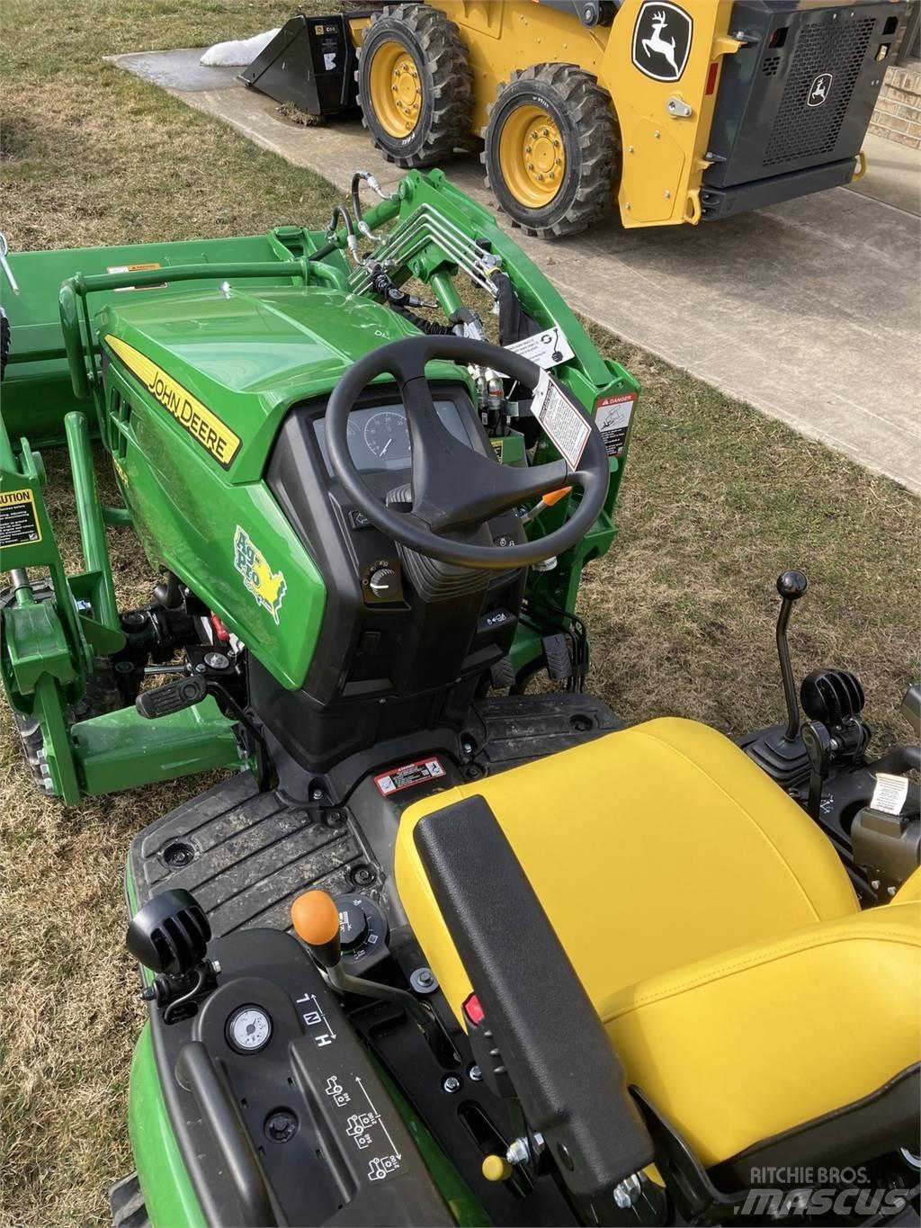 John Deere 1025R 小型拖拉机