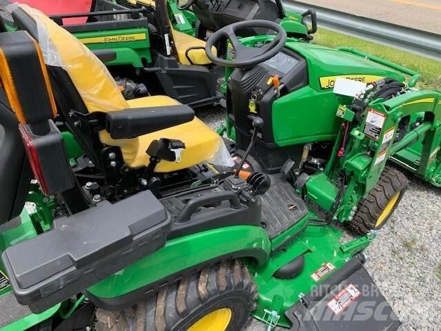 John Deere 1025R 小型拖拉机