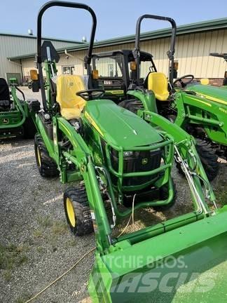 John Deere 1025R 小型拖拉机