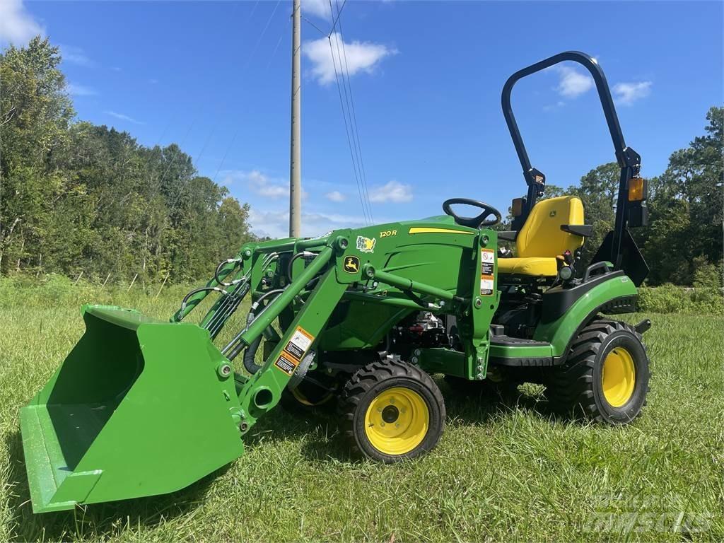 John Deere 1025R 小型拖拉机